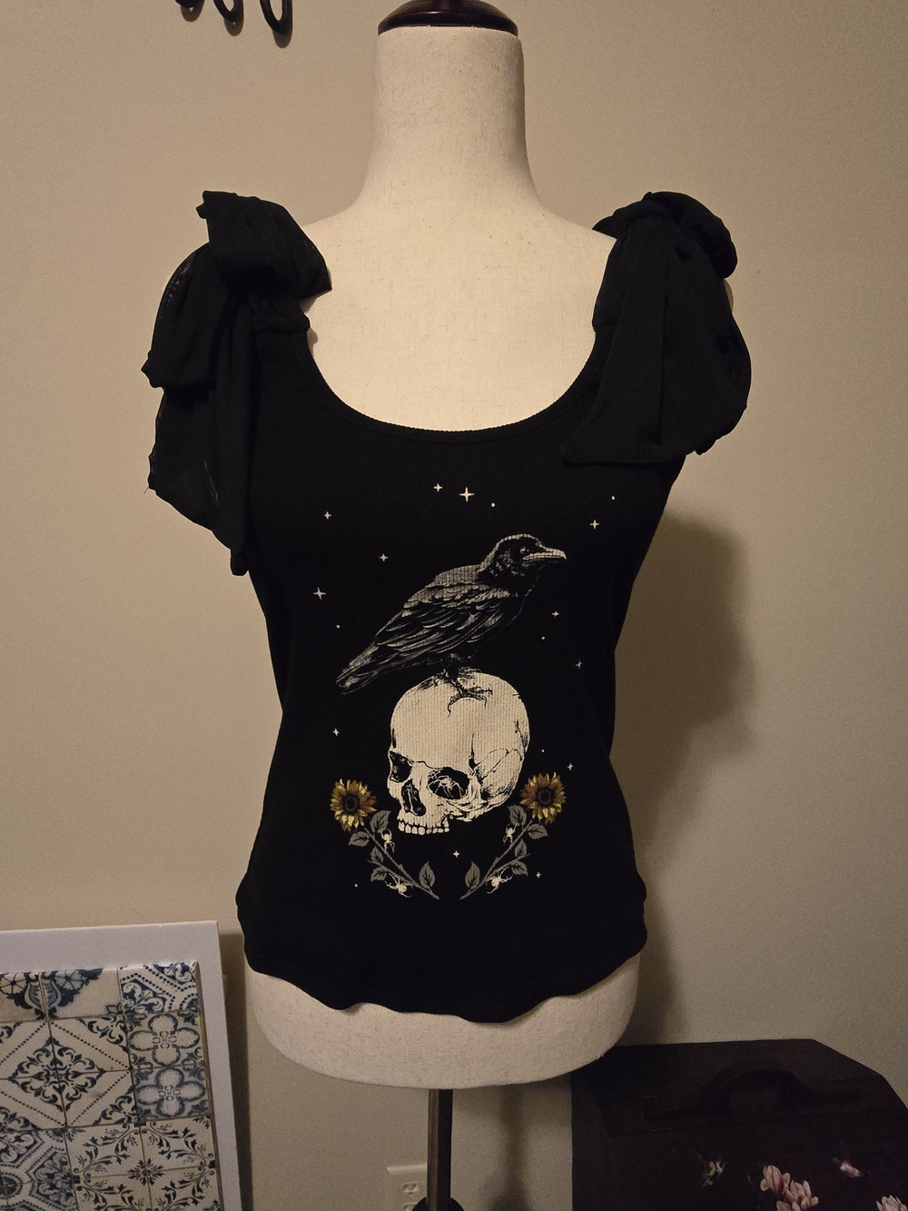 Black Tie-Shoulder Tank Top with Skull, Raven & Sunflowers Sz M